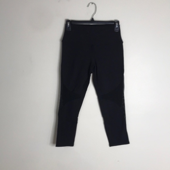 ALO Yoga Pants - ALO yoga ladies black workout fitness gym leggings size small 24”